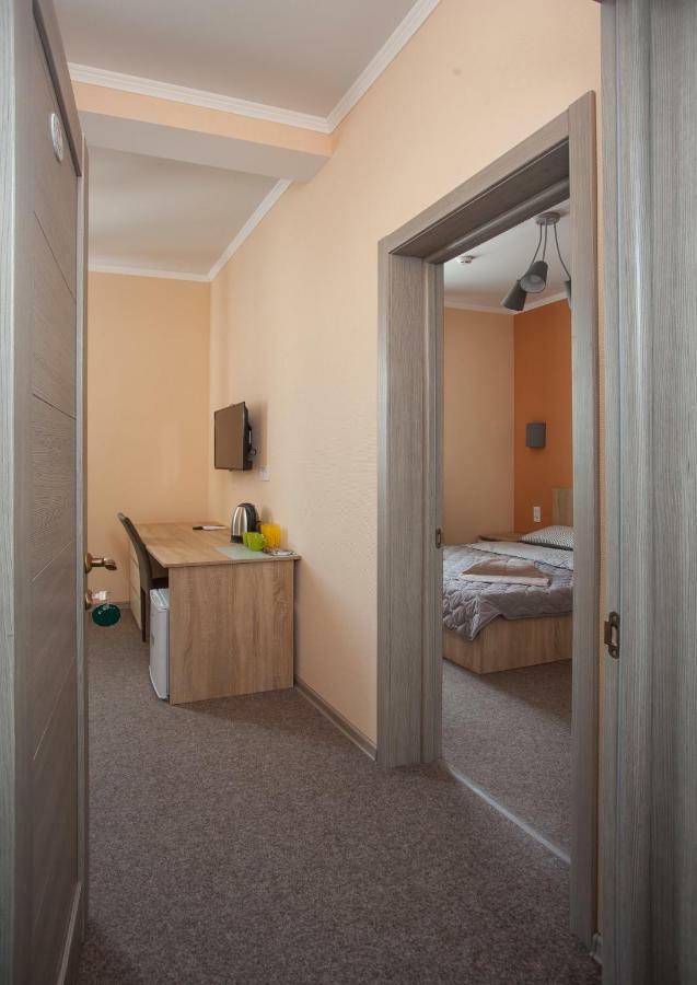 Fanfan Hotel Odesa Exterior foto